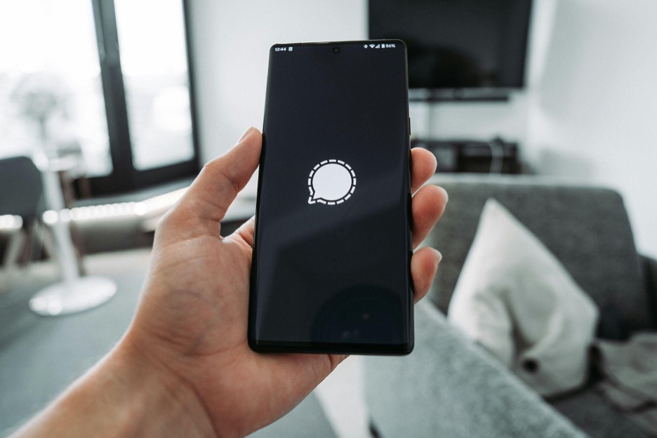 EXIF data is different after different social media websites